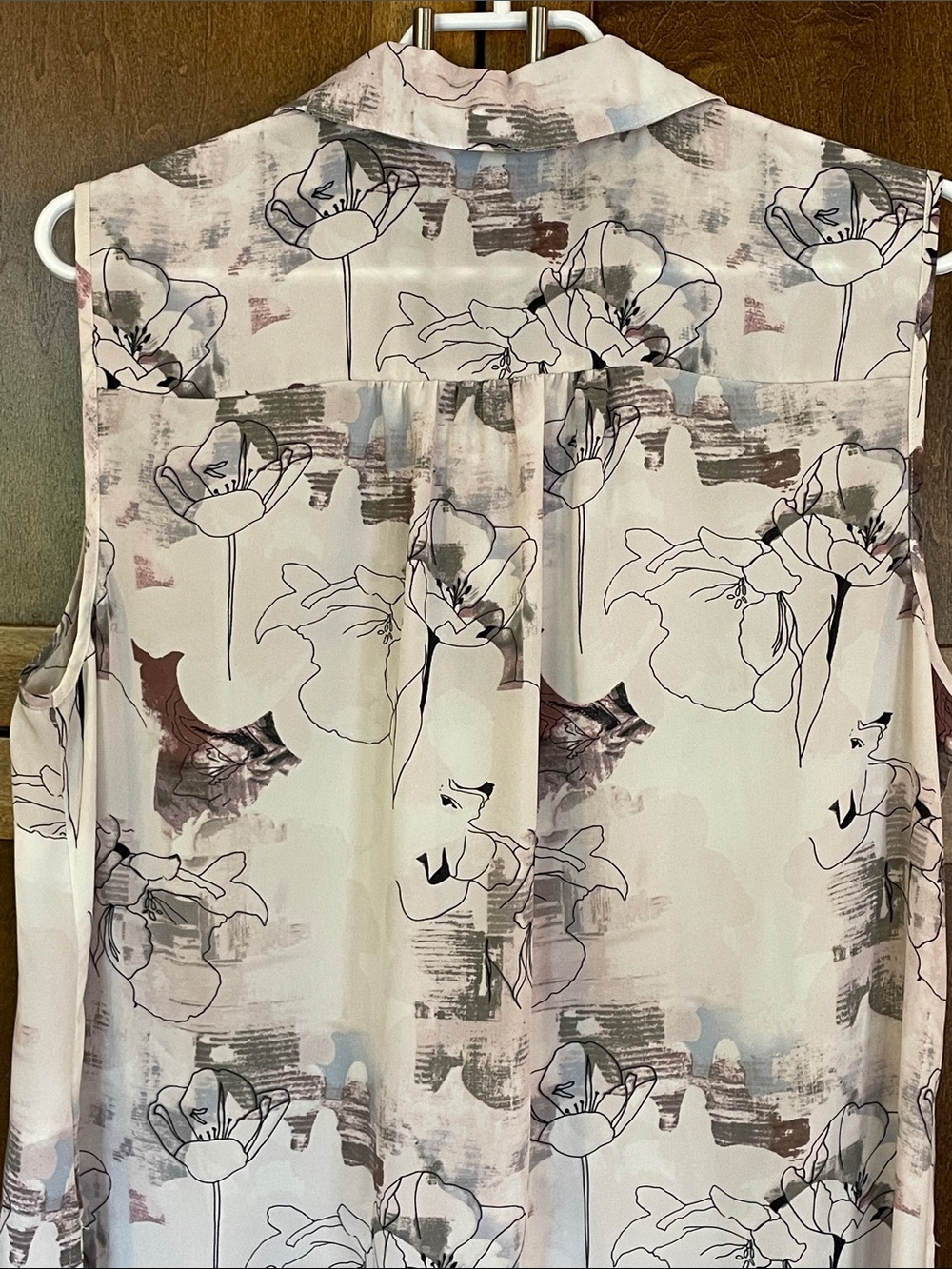 Cleo Sleeveless Floral-Print Button Front Tunic in Blush and Mauve - Picture 10 of 11